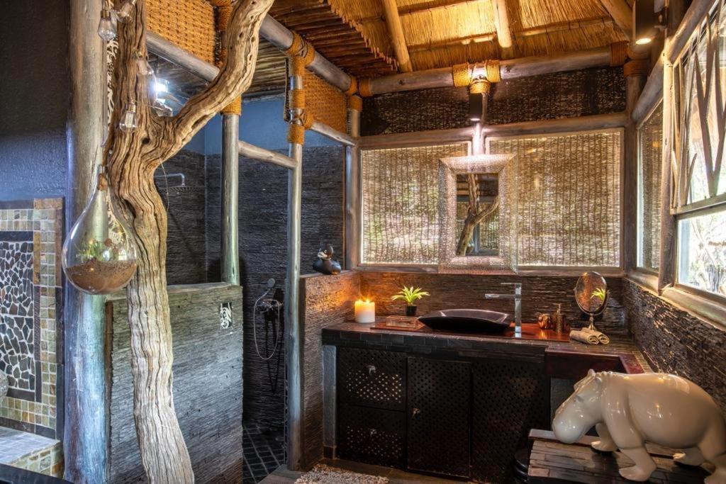Hippomoon Lodge Game Reserve Hoedspruit Buitenkant foto